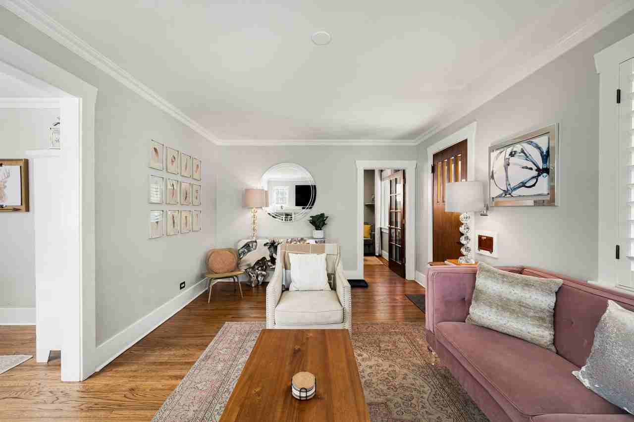 23 S Pearl St - Photo 5 of 42