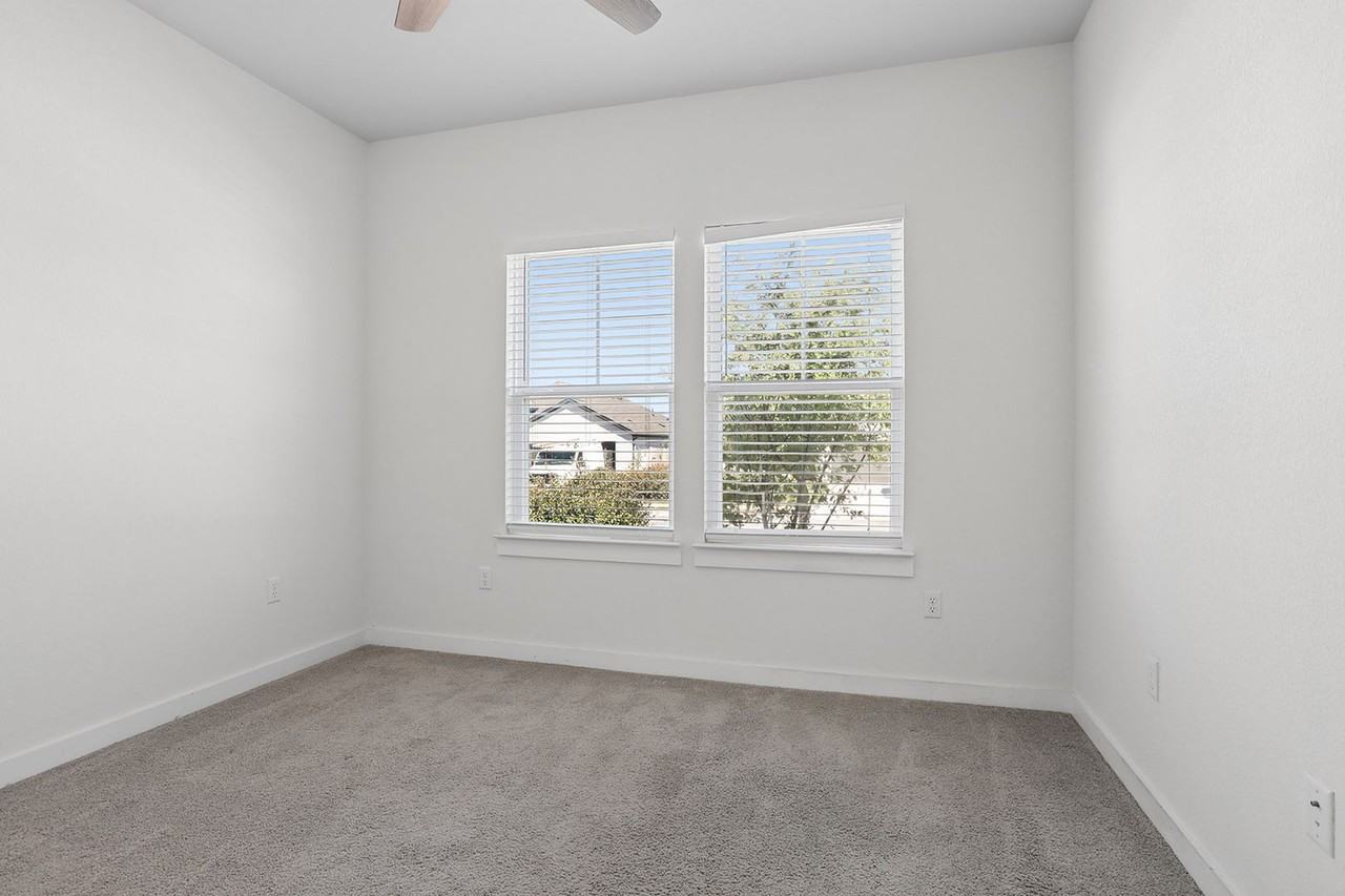 6405 Velvet Leaf Ln - Photo 4 of 20