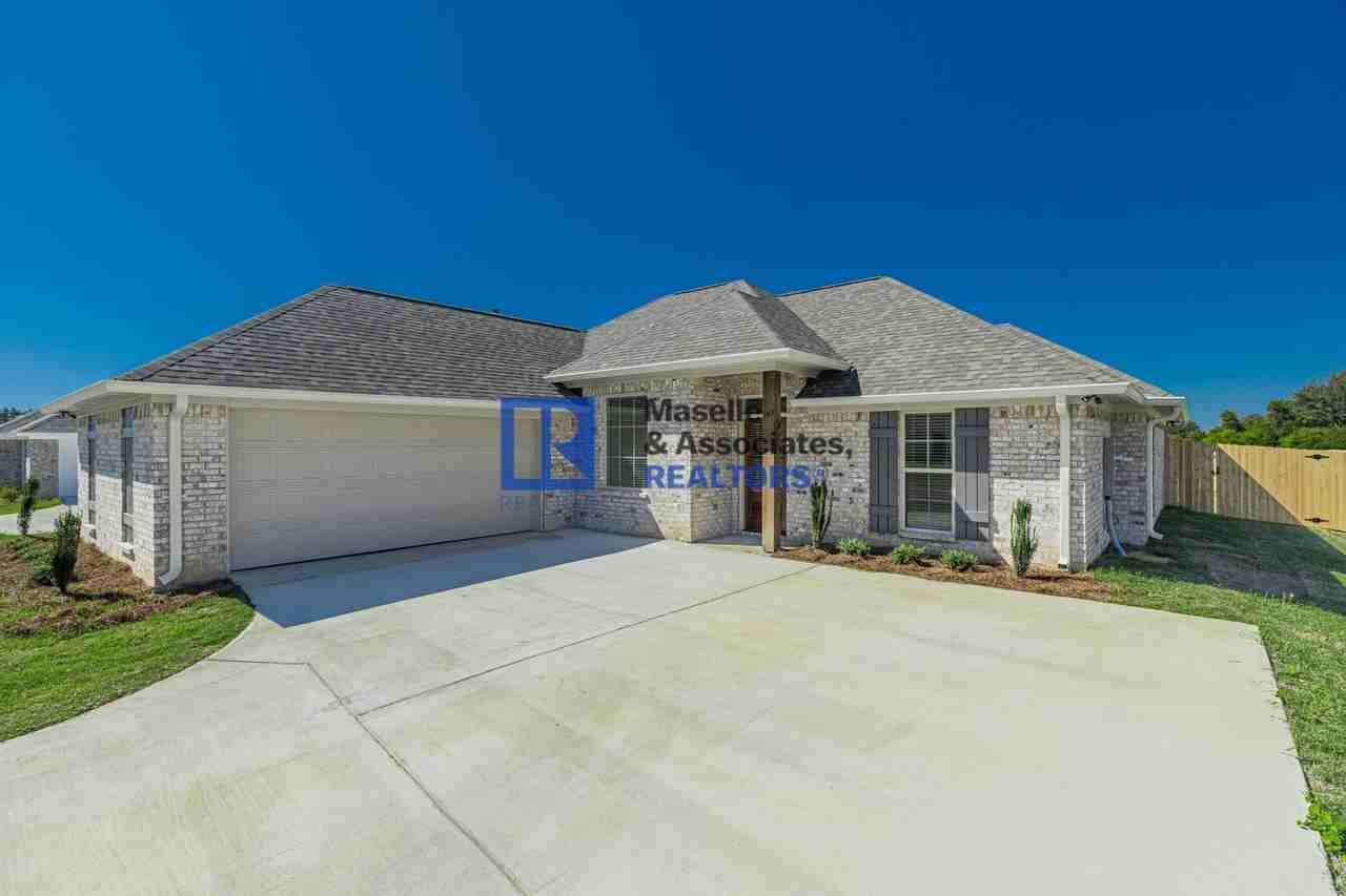 165 Madisonville Dr - Photo 6 of 43