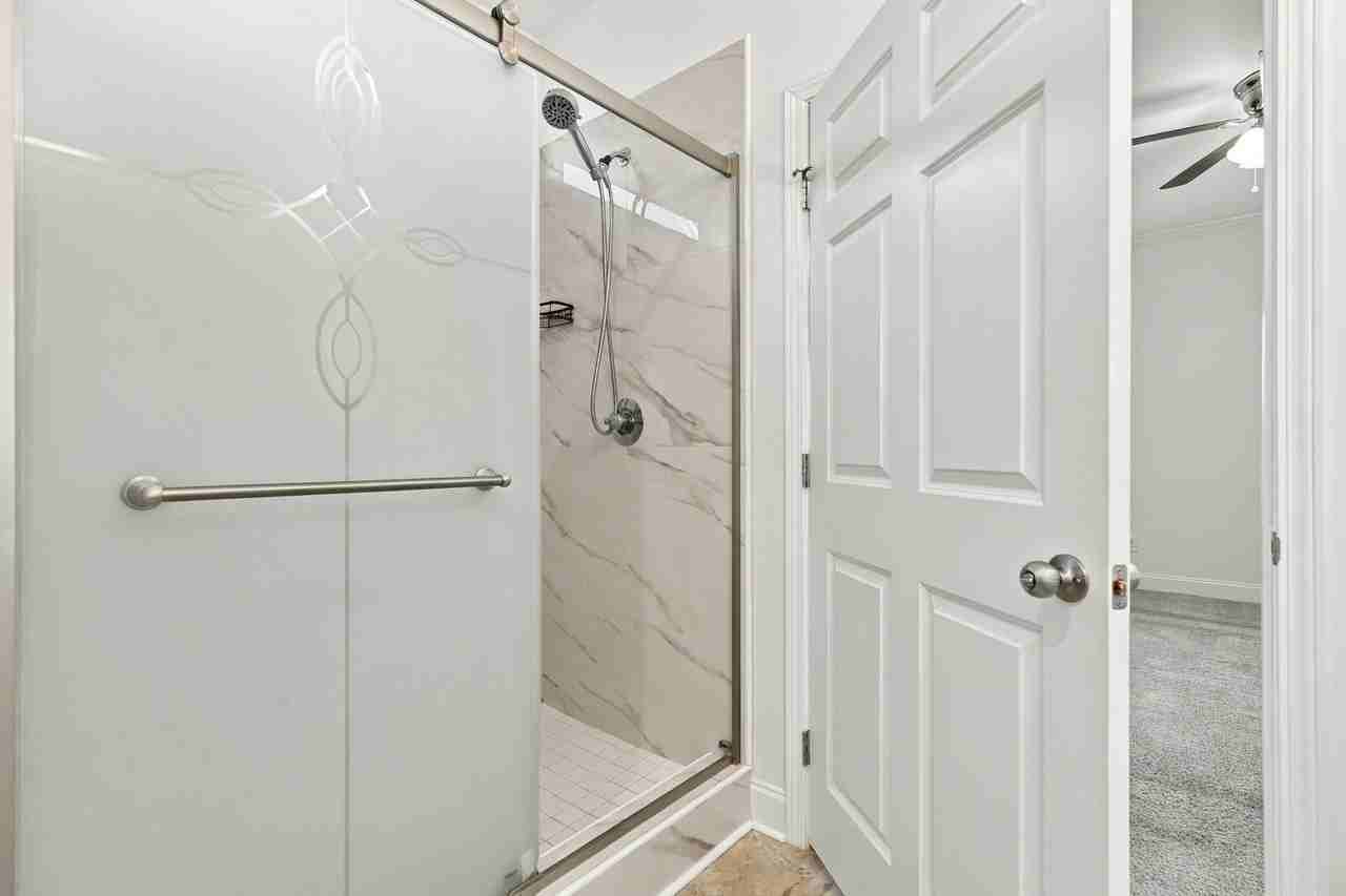 24518 Beacon Cir - Photo 4 of 15