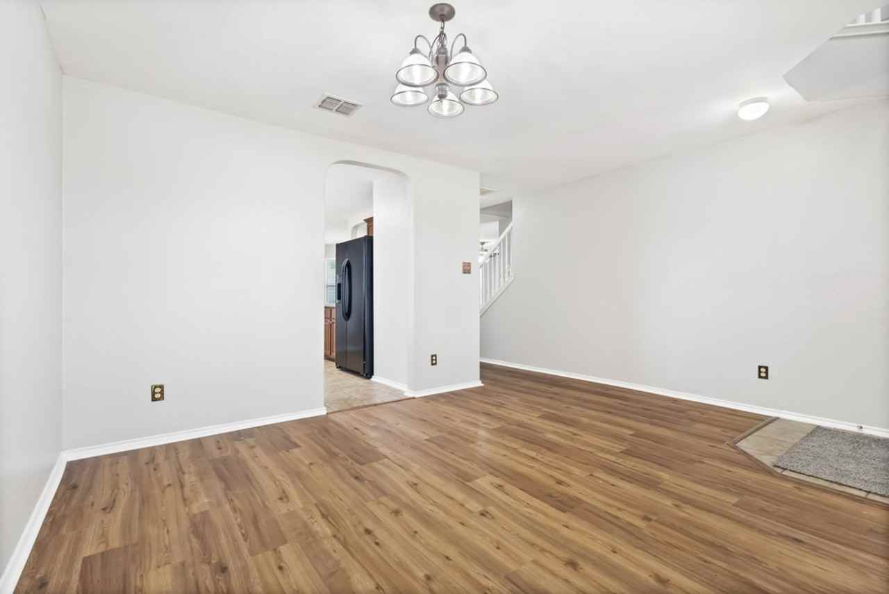 268 Donalan Dr - Photo 5 of 25