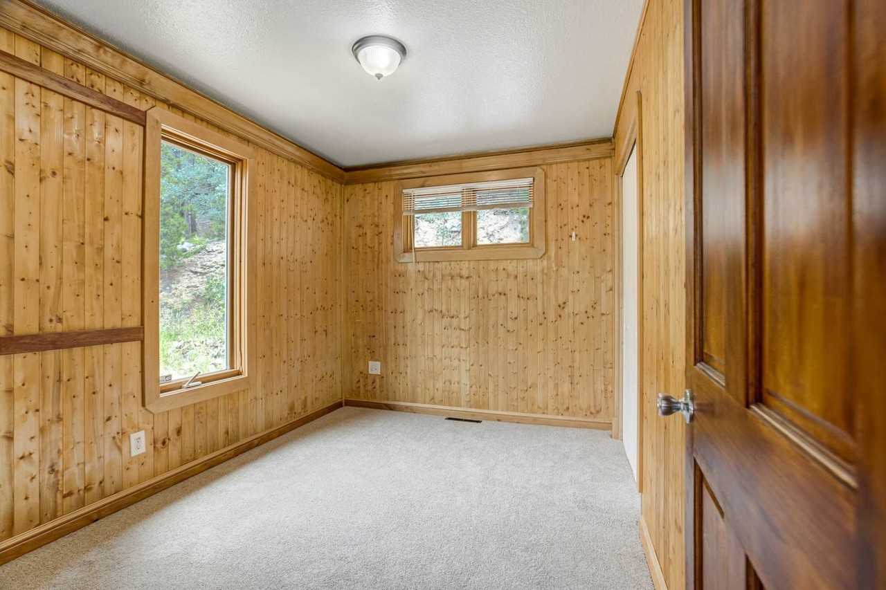 8680 London Ln - Photo 7 of 12