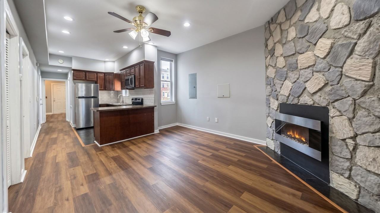 1802 W Diamond St - Photo 2 of 8
