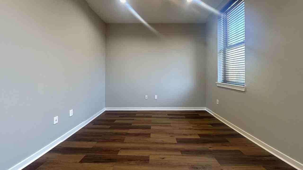 1802 W Diamond St - Photo 5 of 8