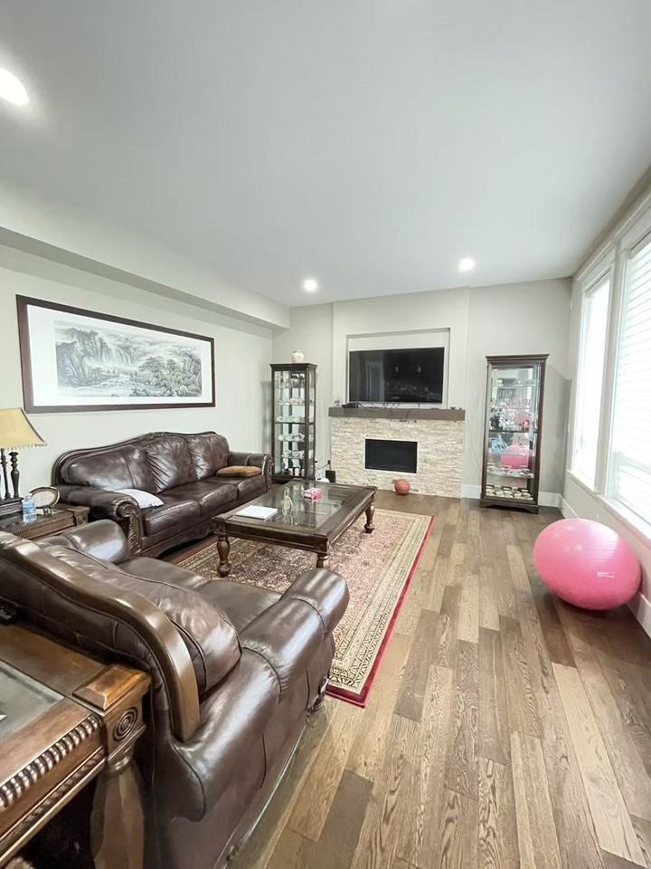 3000 Helc Place - Photo 5 of 24