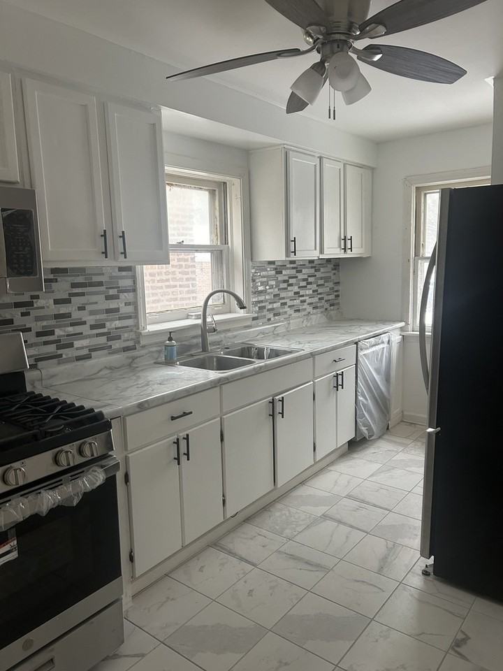 12748 S Lowe Ave - Photo 4 of 11
