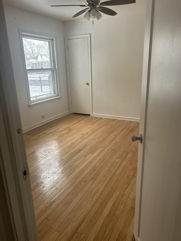 12748 S Lowe Ave - Photo 6 of 11