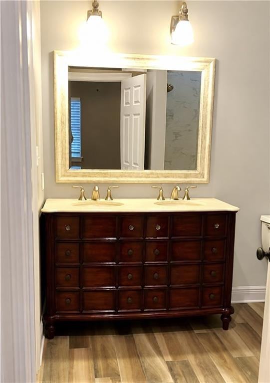 321 E Hornsby St - Photo 6 of 9