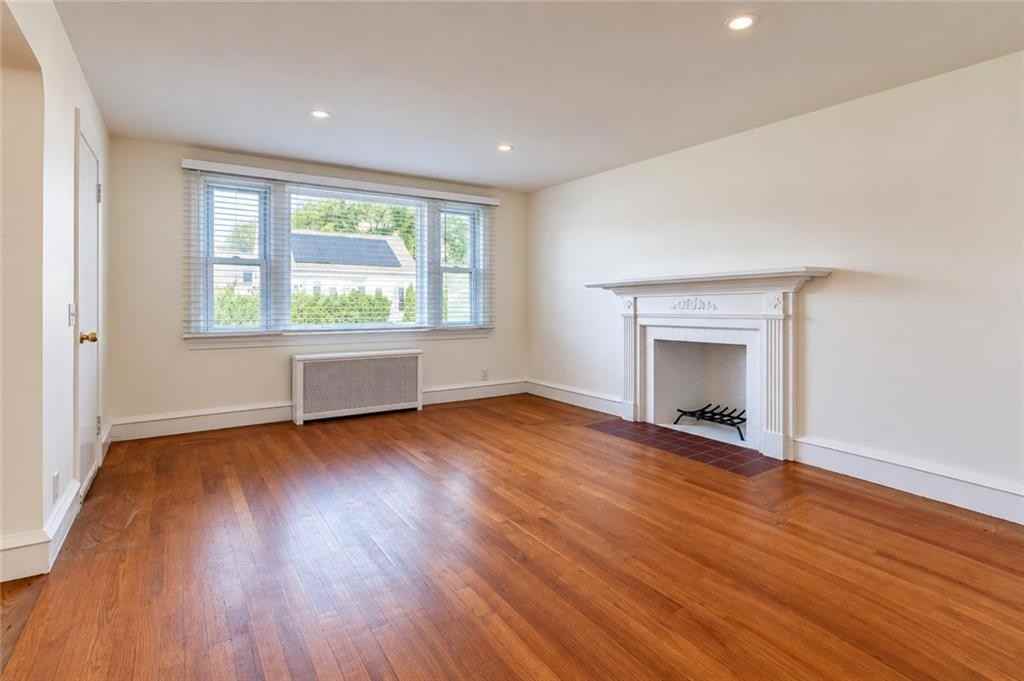 107 Fuller St - Photo 6 of 28