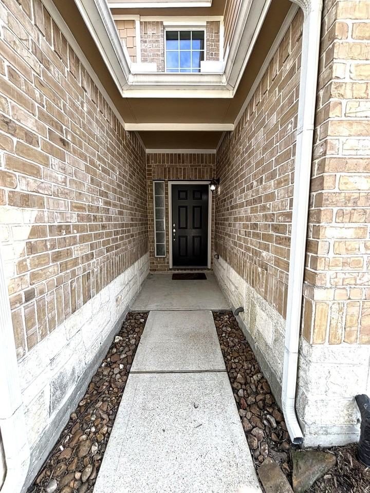 8415 Sunset Loch Dr - Photo 4 of 29