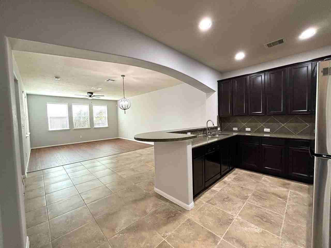 8415 Sunset Loch Dr - Photo 6 of 29