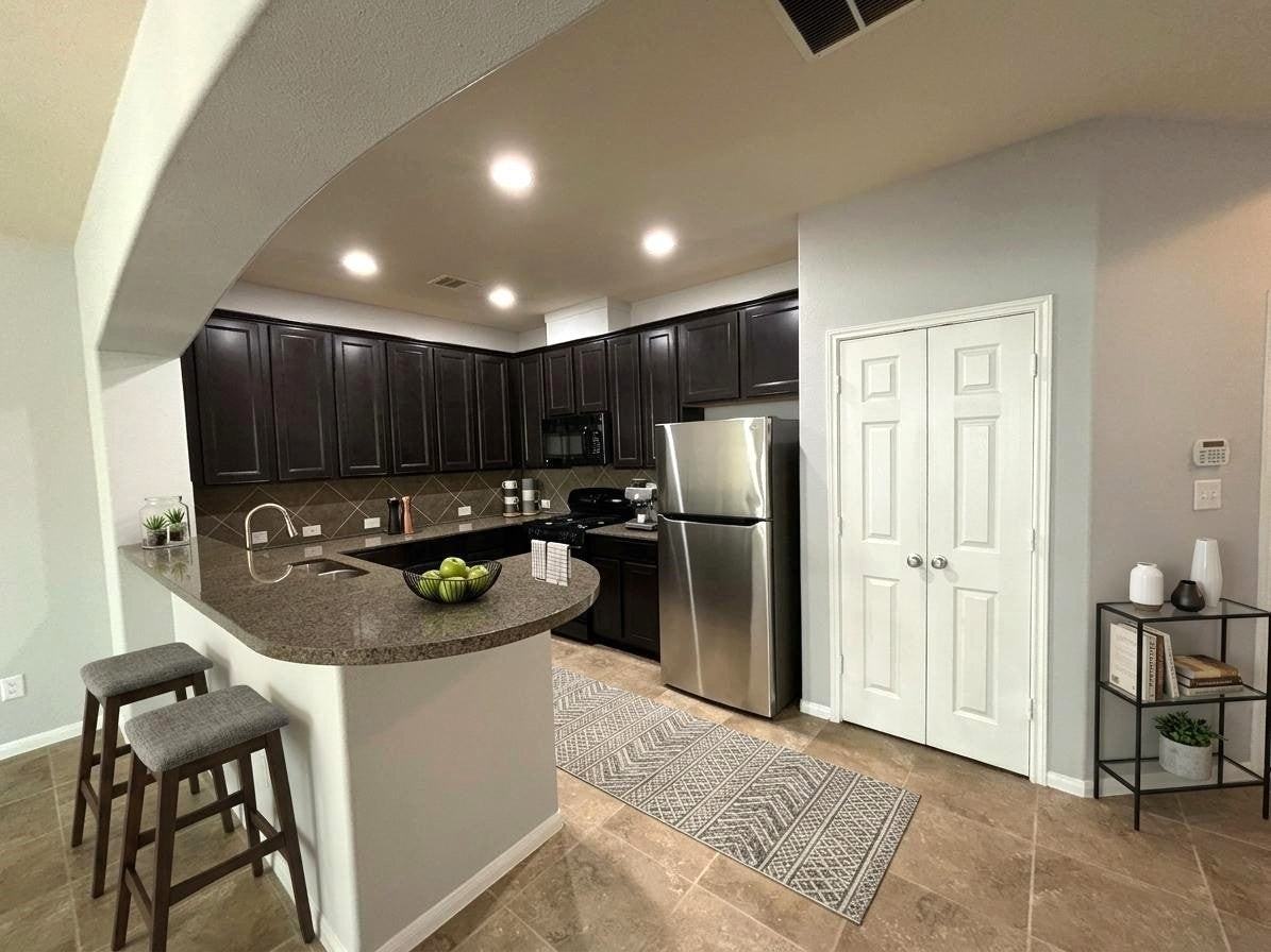 8415 Sunset Loch Dr - Photo 7 of 29