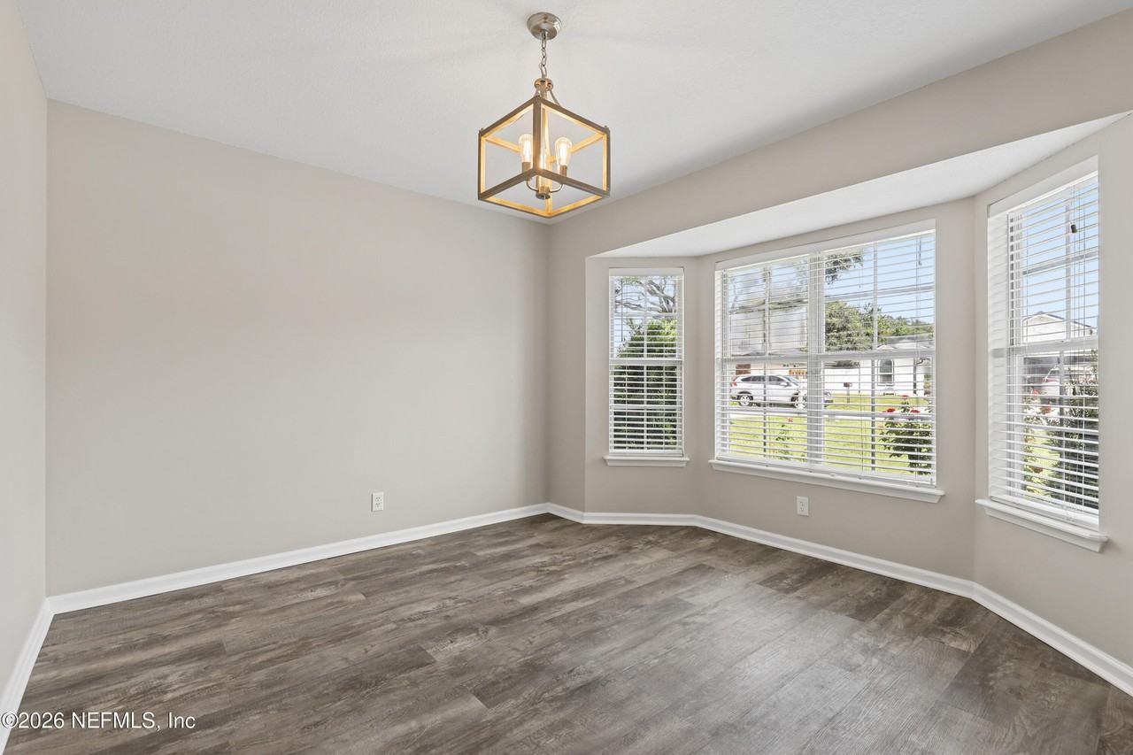 1760 Chandelier Cir W - Photo 5 of 26