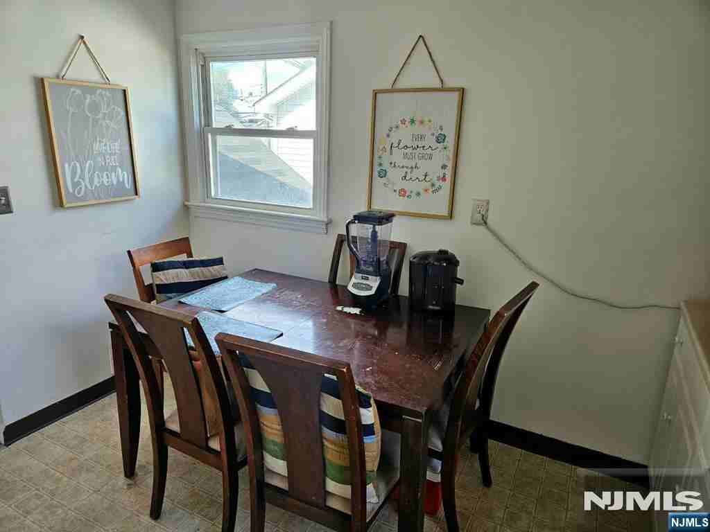 297 S Prospect Ave ##2 - Photo 4 of 6