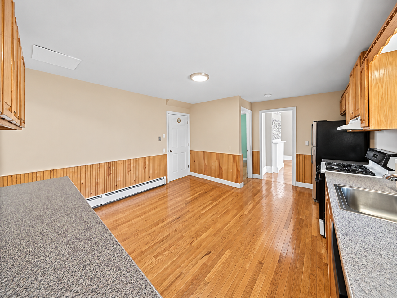 395 Lexington St #1 - Photo 2 of 17