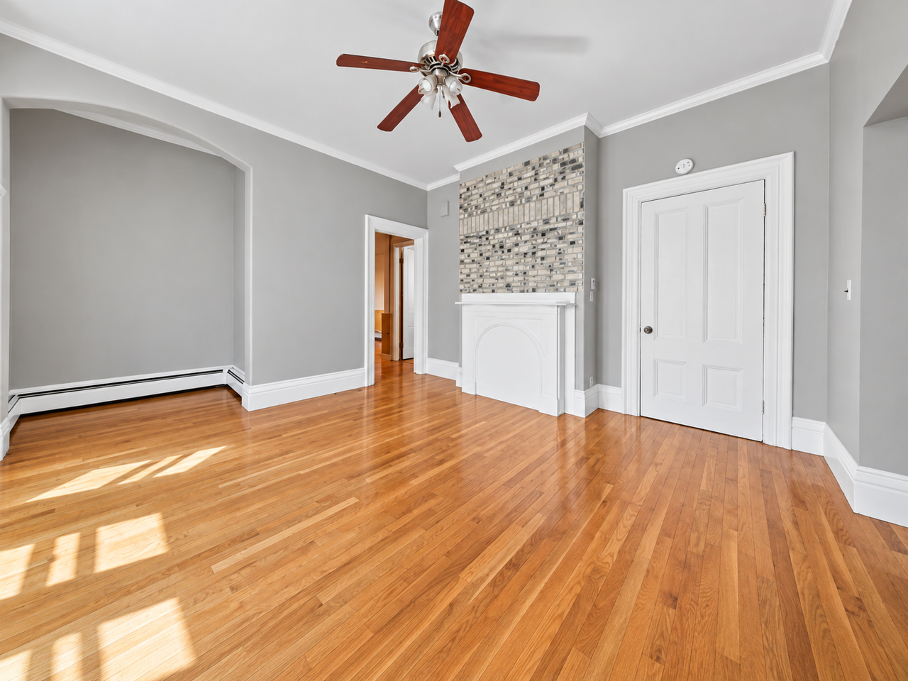 395 Lexington St #1 - Photo 7 of 17