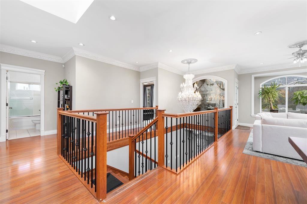 37979 Third Avenue - Photo 3 of 30