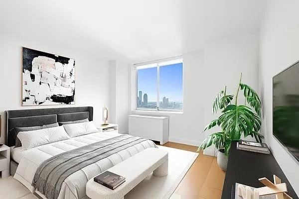 East 54th Street #1211 - Photo 2 of 7