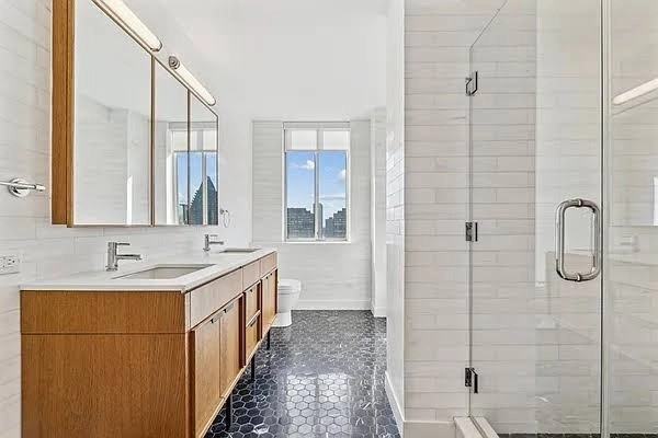 East 54th Street #1211 - Photo 6 of 7