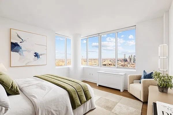 East 54th Street #1211 - Photo 3 of 7