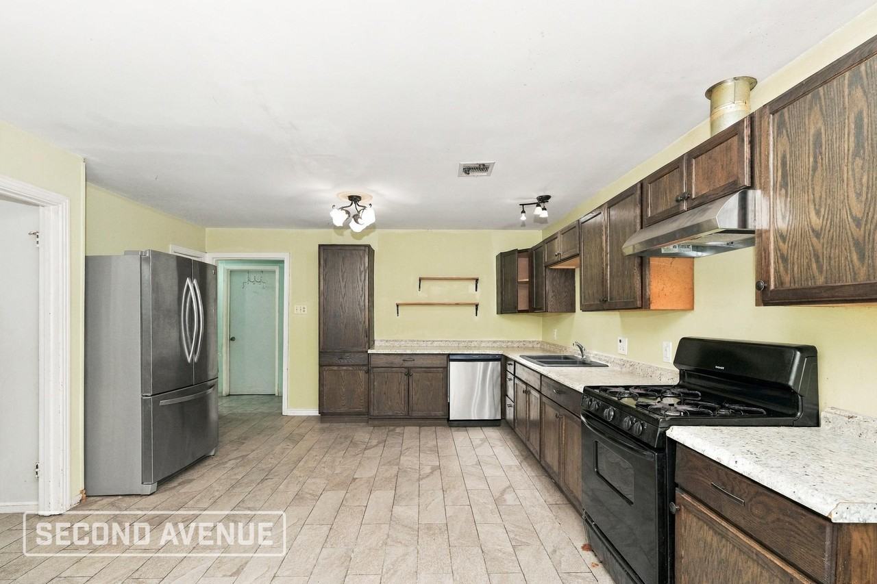 1905 Little St - Photo 6 of 18