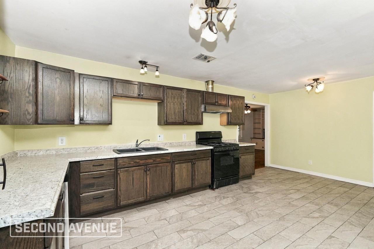 1905 Little St - Photo 7 of 18