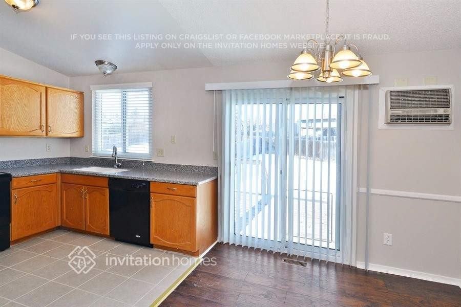 1441 S Cathay St - Photo 4 of 18