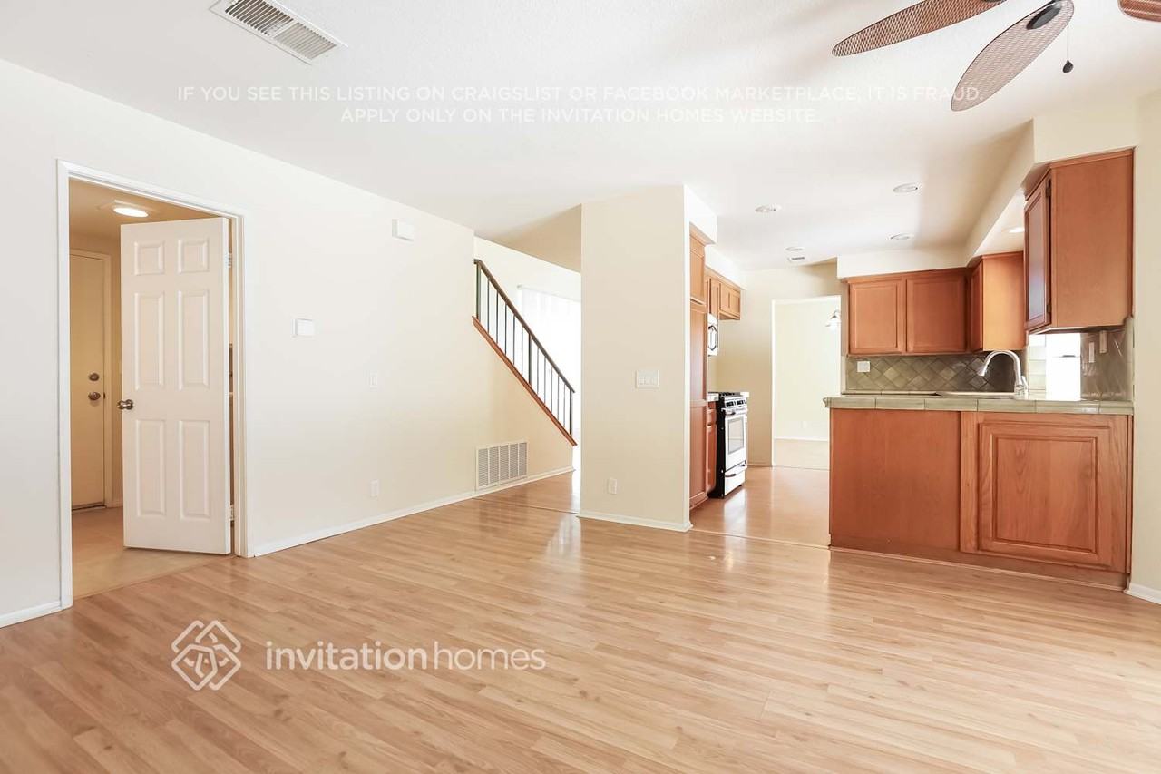 415 Mallard St - Photo 6 of 19