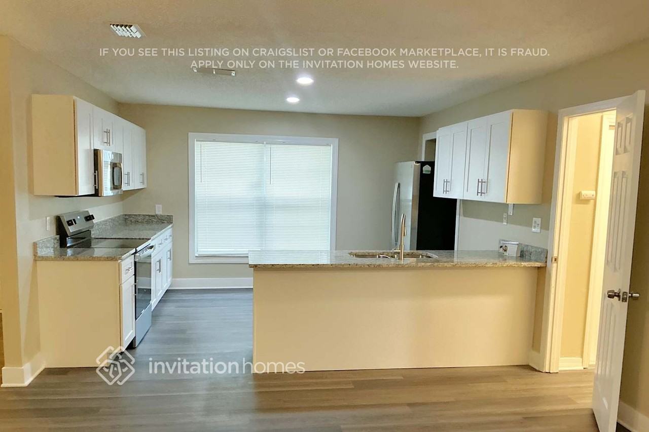 417 Oakleaf Blvd - Photo 3 of 13