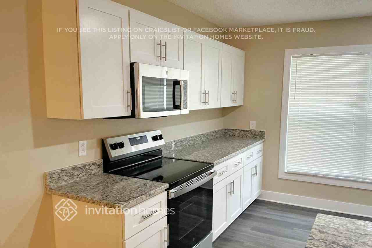 417 Oakleaf Blvd - Photo 5 of 13