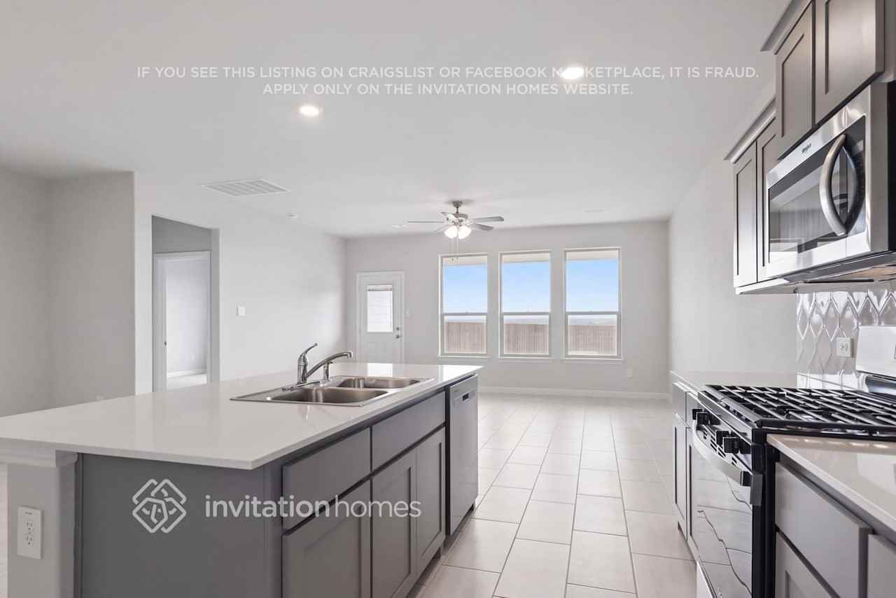 9736 Mcclane Farm Dr - Photo 5 of 14