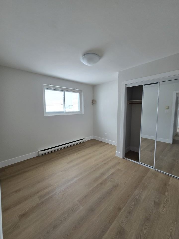 132 Sidney Street #1 - Photo 3 of 8