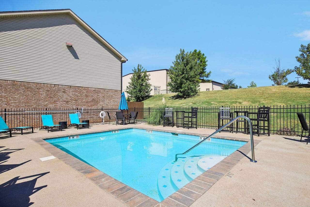 360 Luxury Townhomes - Photo 7 of 50