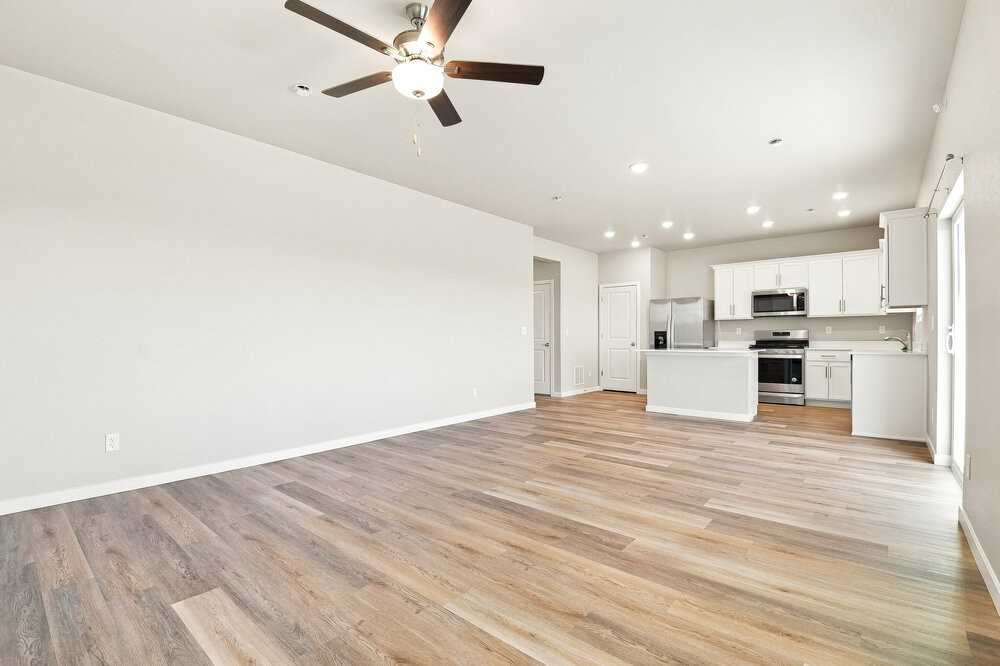 7328 Crystal Ave - Photo 6 of 21