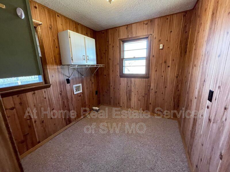 1315 E Richmond St - Photo 7 of 17