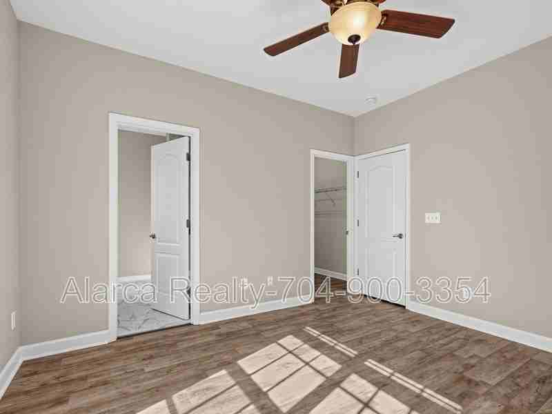 11410 Potters Row - Photo 6 of 23