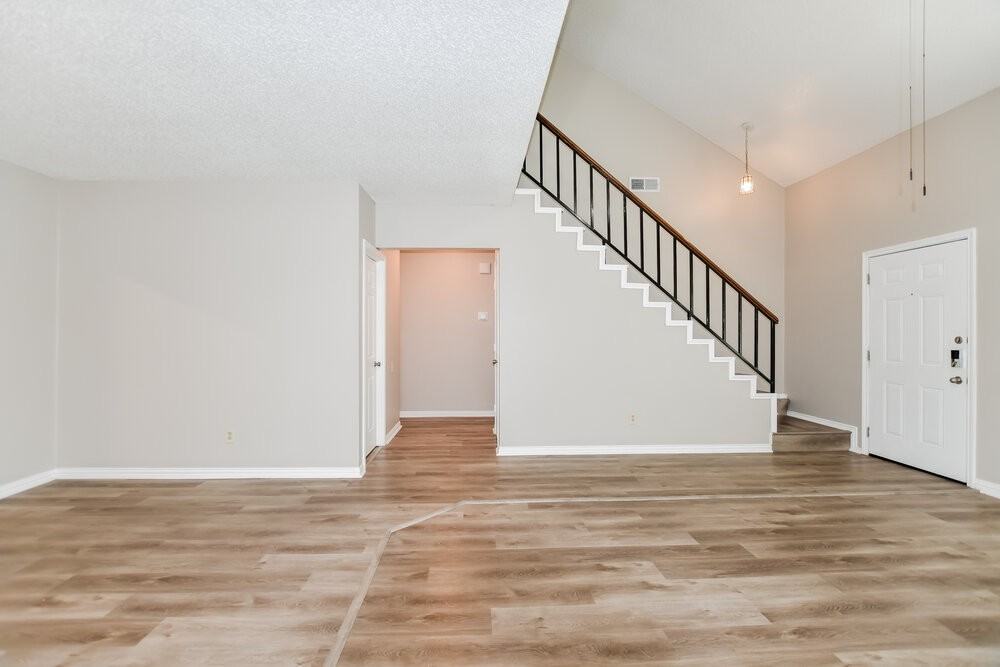401 Lookout Mountain Trl - Photo 6 of 17