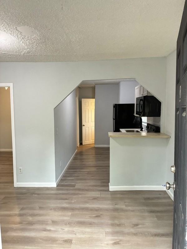 1415 Lila St - Photo 4 of 12