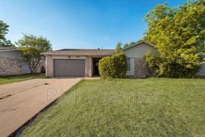 featured image of 7021 Lincolnshire Ln