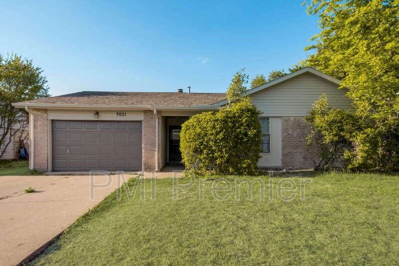 7021 Lincolnshire Ln - Photo 2 of 29