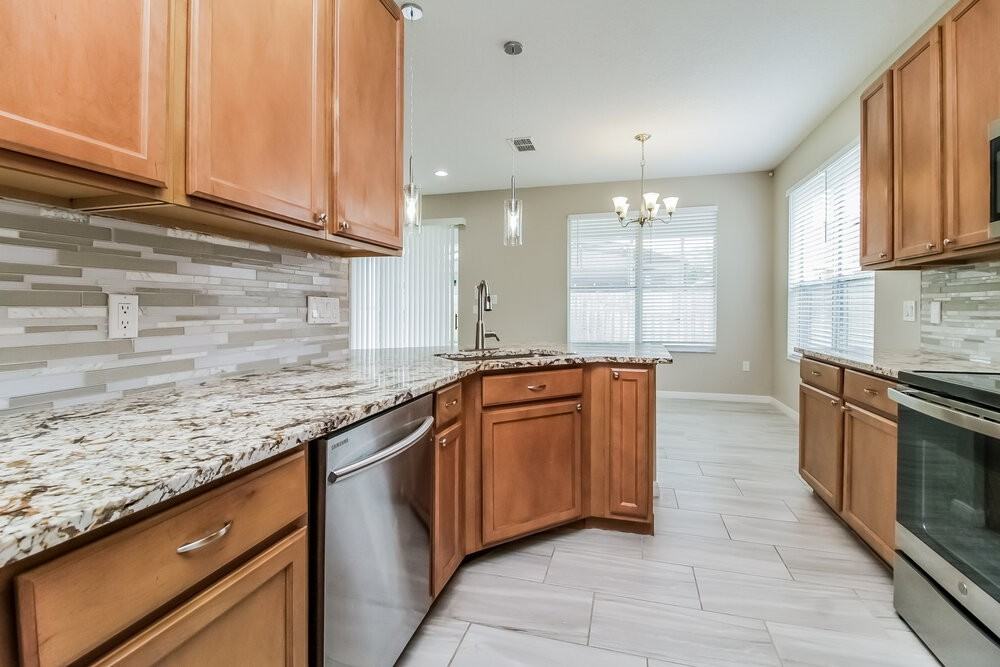 105 Venetian Bay Cir - Photo 6 of 16