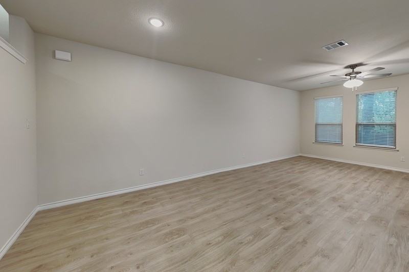 503 S Mockingbird Ln - Photo 3 of 22