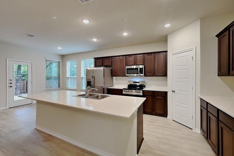 503 S Mockingbird Ln - Photo 4 of 22