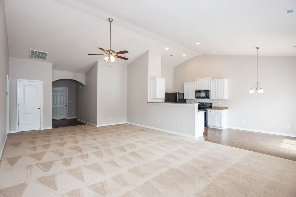 1800 Allegheny Dr - Photo 4 of 16