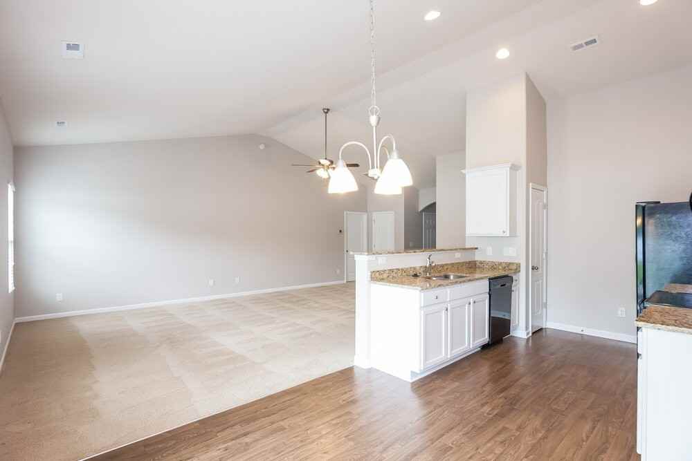 1800 Allegheny Dr - Photo 5 of 16