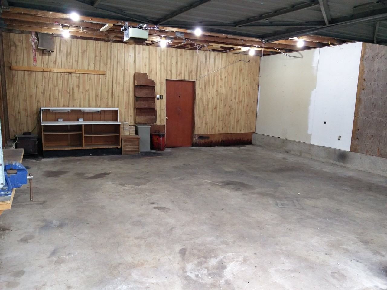 2161 Prairie Ave - Photo 3 of 8