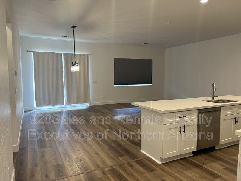 3281 W Lockwood Way - Photo 6 of 29