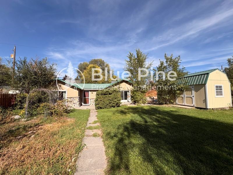 391 6th St - Photo 2 of 12