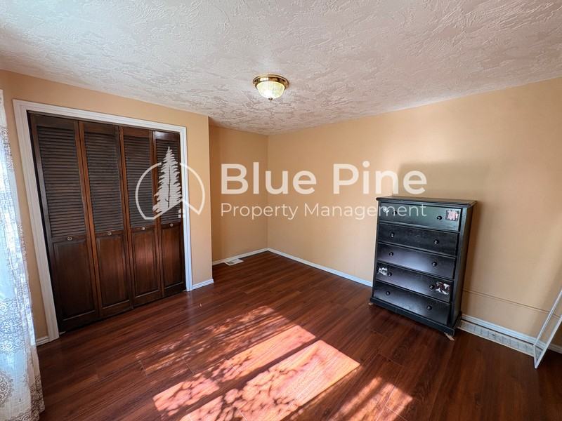 391 6th St - Photo 6 of 12