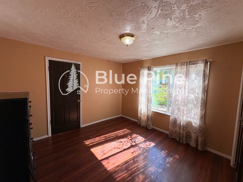 391 6th St - Photo 7 of 12